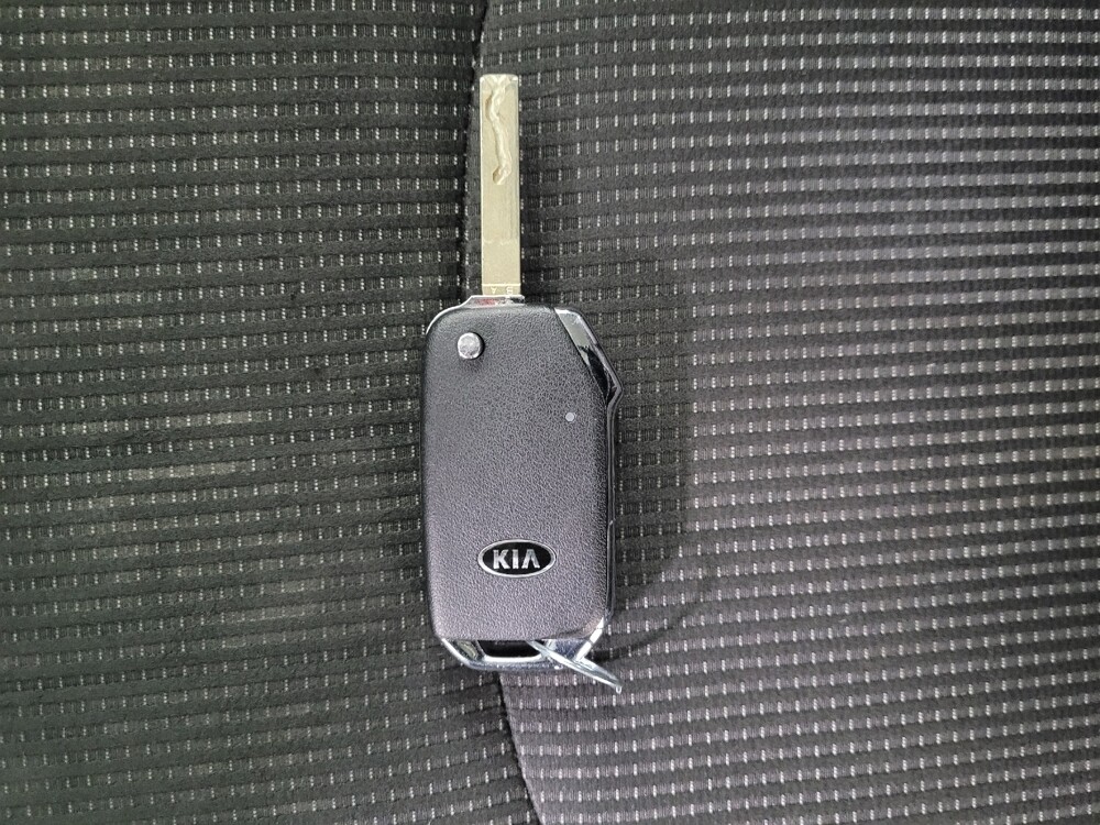 2019 Kia Forte in Plymouth Meeting, PA 19462 - 18135059 32