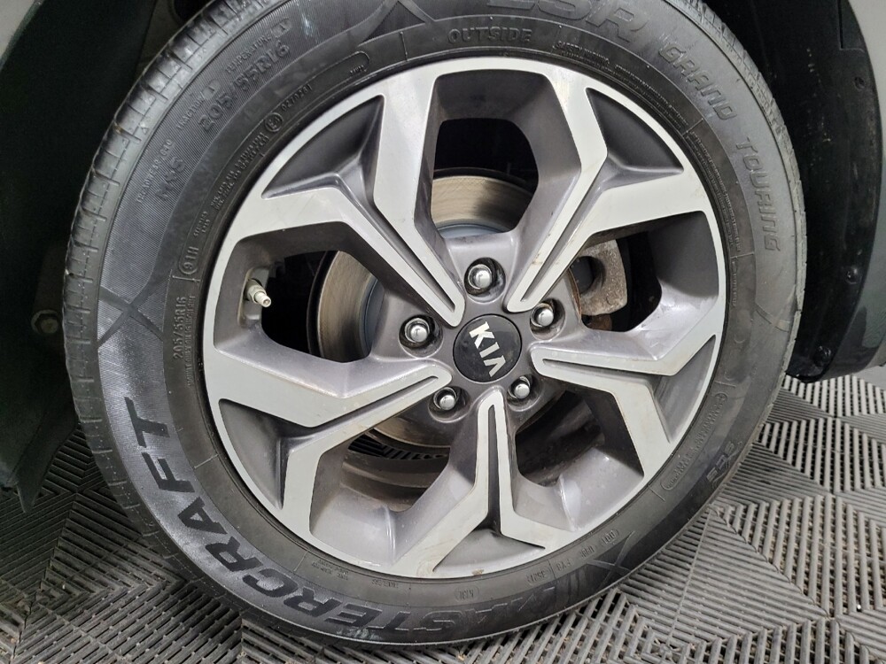 2019 Kia Forte in Plymouth Meeting, PA 19462 - 18135059 31