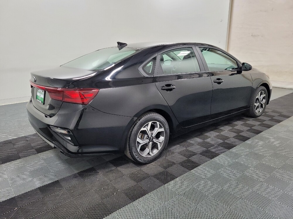 2019 Kia Forte in Plymouth Meeting, PA 19462 - 18135059 10