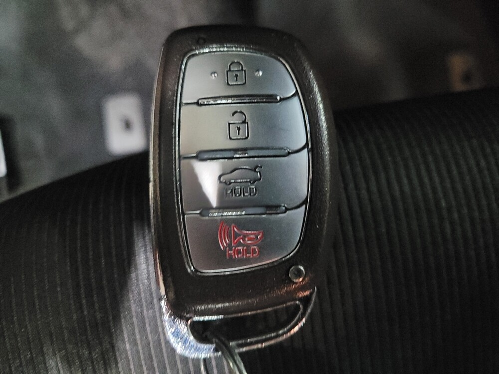 2018 Hyundai Elantra in Woodbridge, VA 22191 - 18135060 32