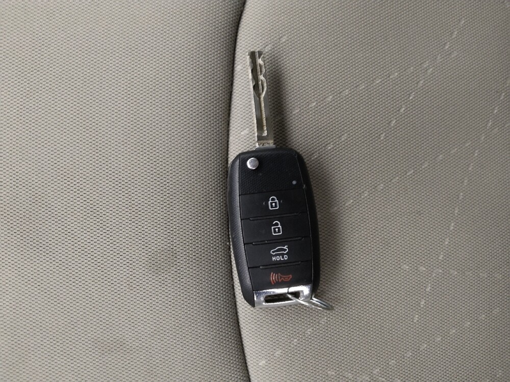 2015 Kia Rio in Topeka, KS 66611 - 18135062 32