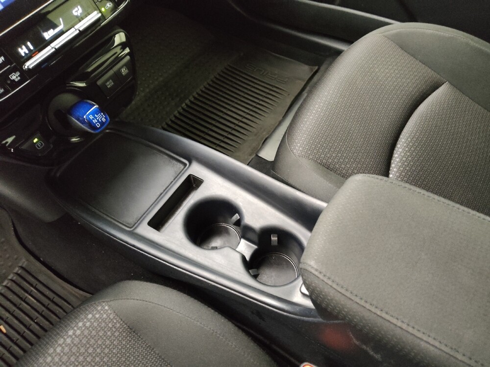 2021 Toyota Prius in Independence, MO 64055 - 18135063 26