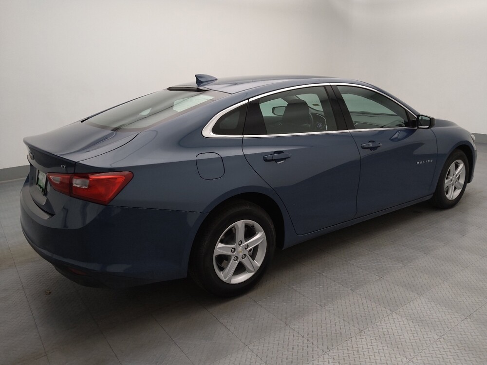 2024 Chevrolet Malibu in Topeka, KS 66611 - 18135068 10
