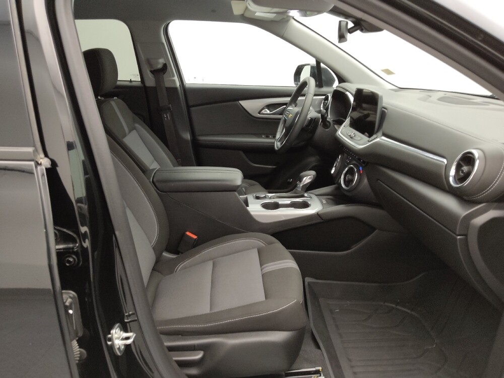 2024 Chevrolet Blazer in Gladstone, MO 64118 - 18135069 21