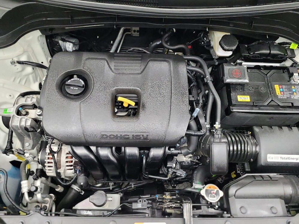 2025 Kia Soul in Peoria, IL 61615 - 18135075 30