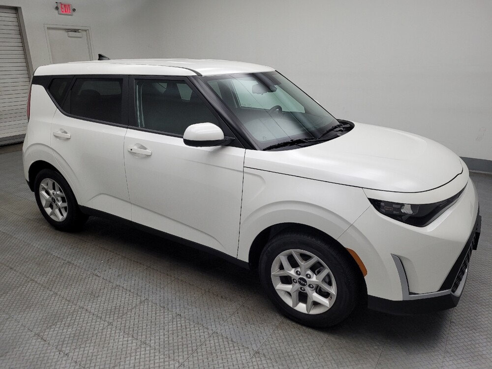 2025 Kia Soul in Peoria, IL 61615 - 18135075 11