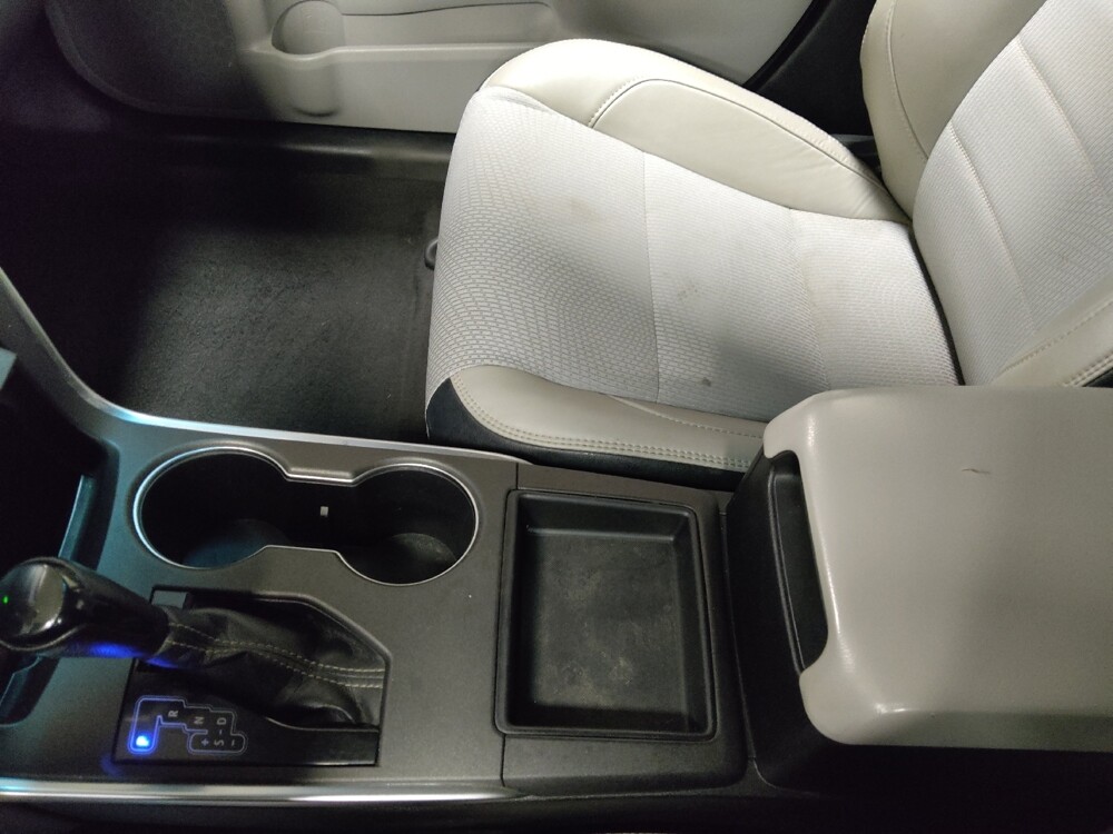 2016 Toyota Camry in Lombard, IL 60148 - 18135078 26