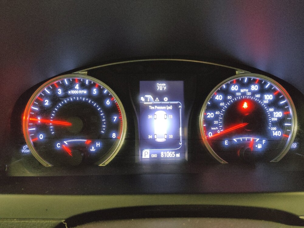 2016 Toyota Camry in Lombard, IL 60148 - 18135078 23