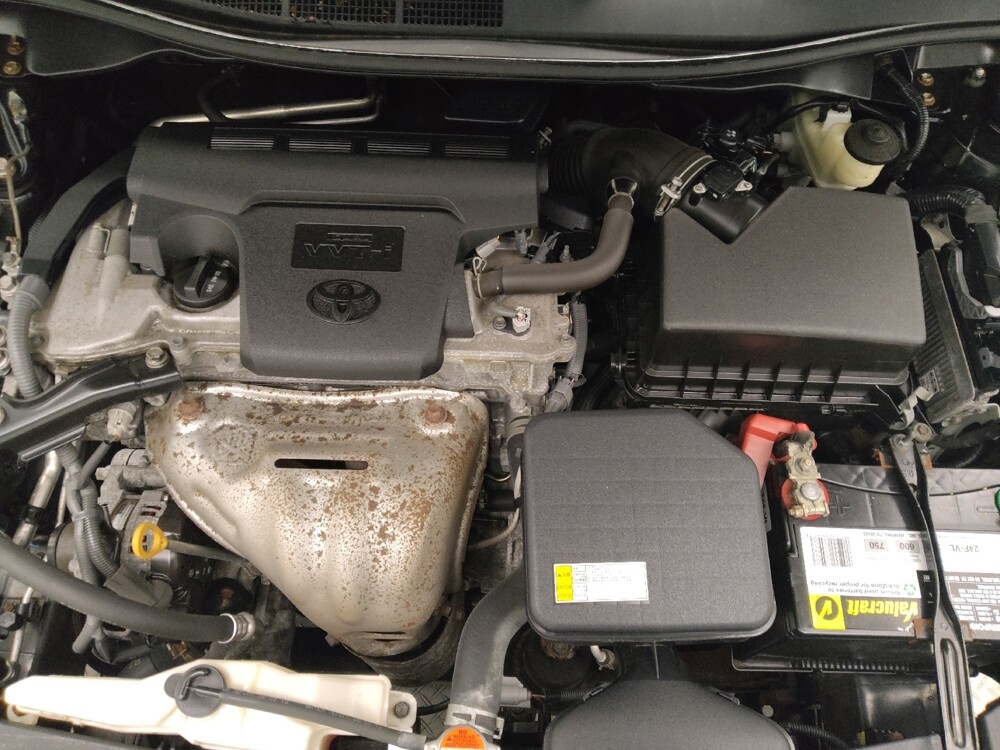 2016 Toyota Camry in Lombard, IL 60148 - 18135078 30