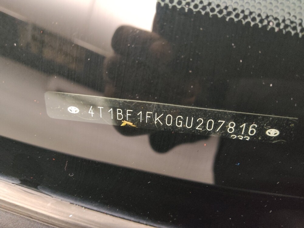 2016 Toyota Camry in Lombard, IL 60148 - 18135078 33