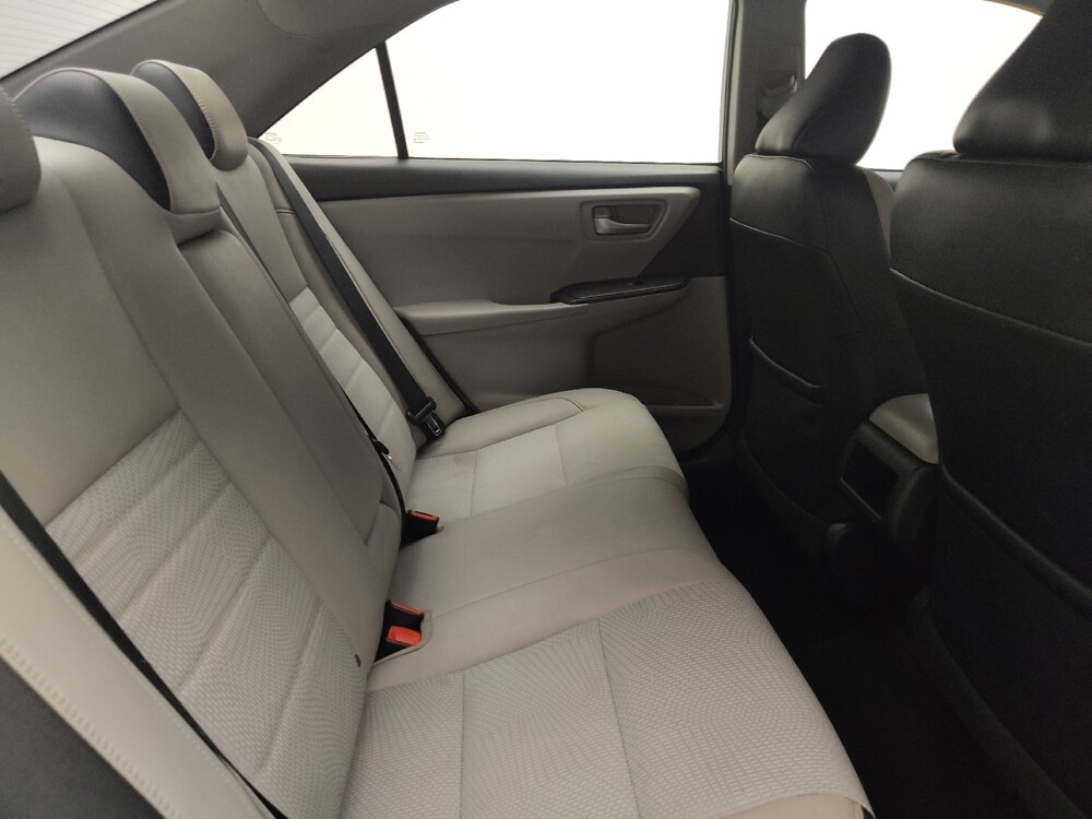 2016 Toyota Camry in Lombard, IL 60148 - 18135078 19