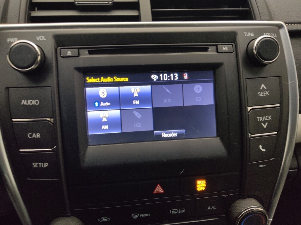 2016 Toyota Camry in Lombard, IL 60148 - 18135078 25