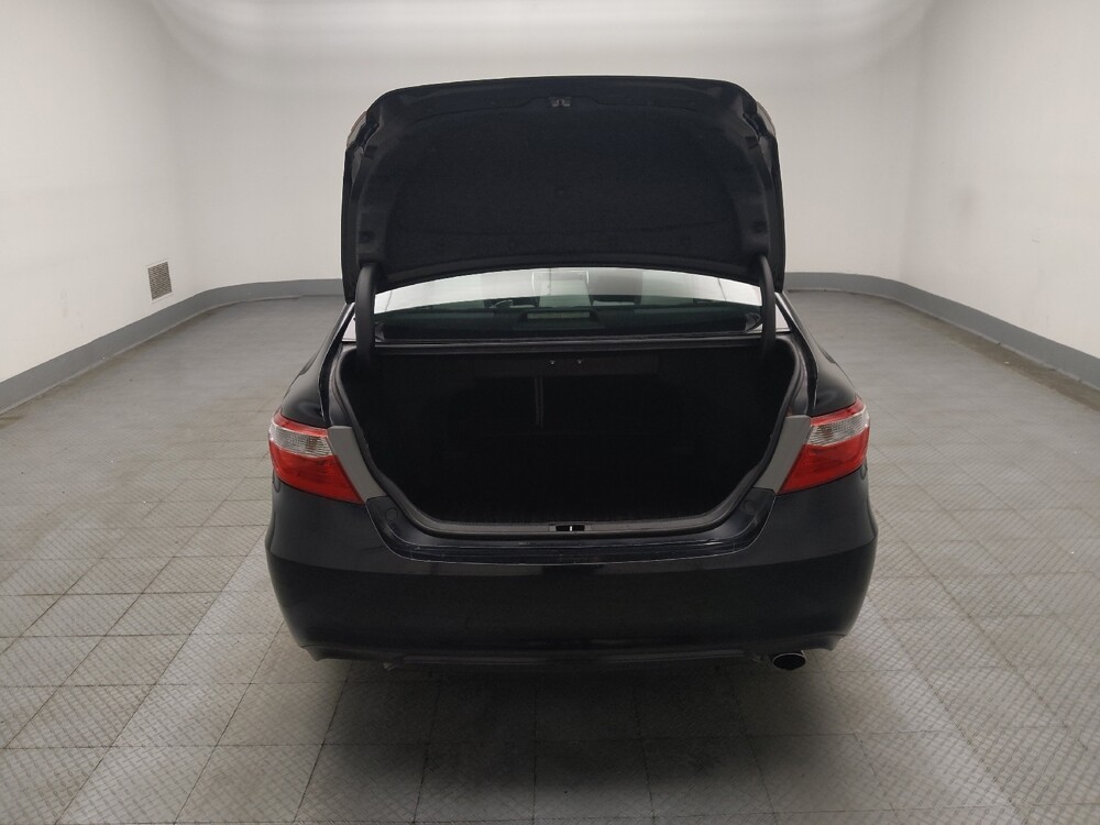 2016 Toyota Camry in Lombard, IL 60148 - 18135078 29