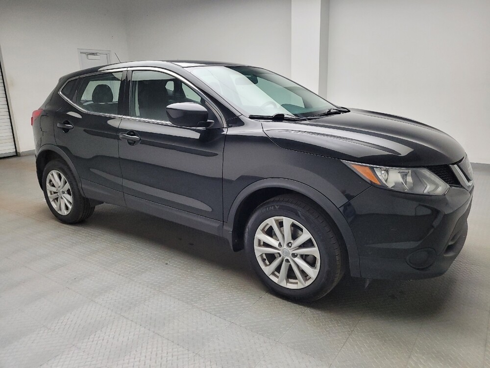 2018 Nissan Rogue Sport in Grand Rapids, MI 49508 - 18135080 11