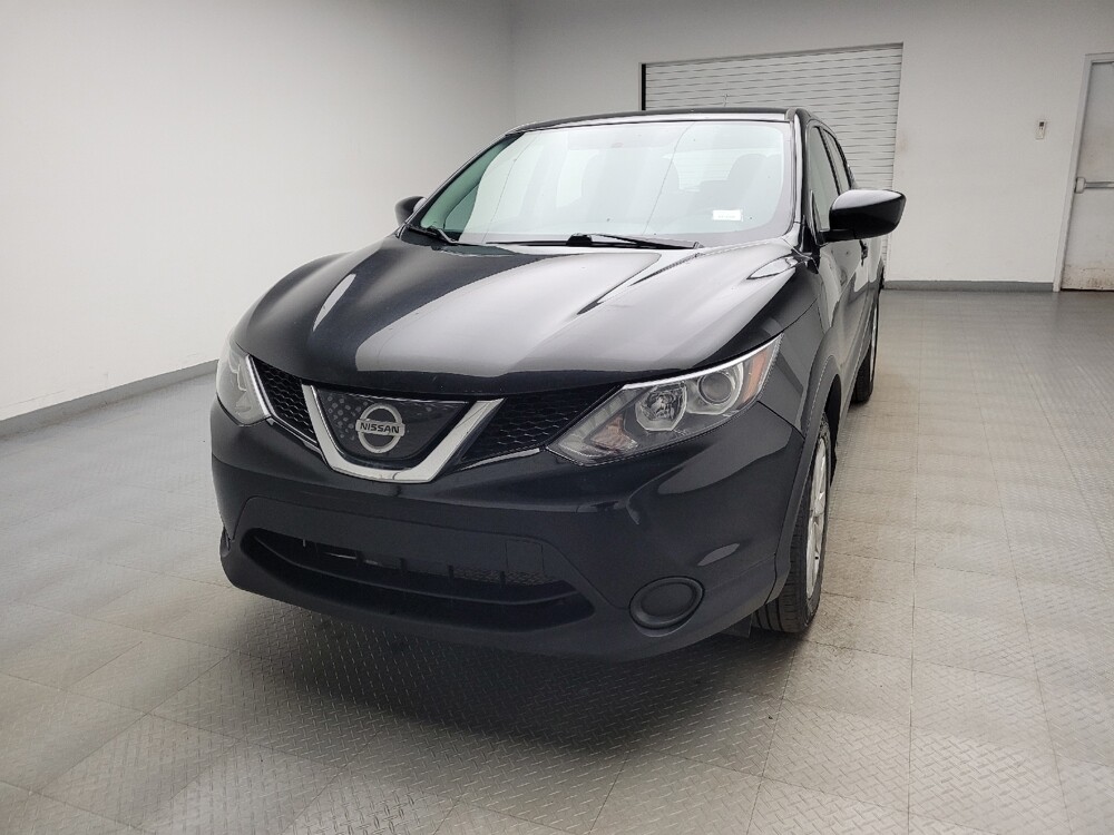2018 Nissan Rogue Sport in Grand Rapids, MI 49508 - 18135080 15