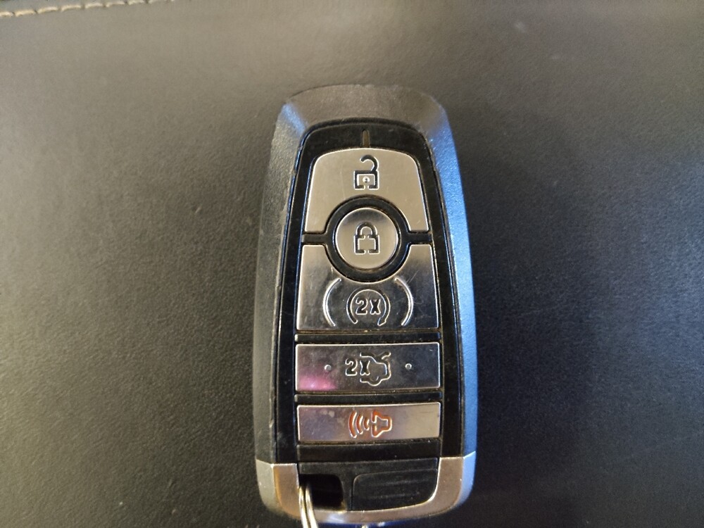 2018 Ford Explorer in Jackson, MS 39211 - 18135082 32