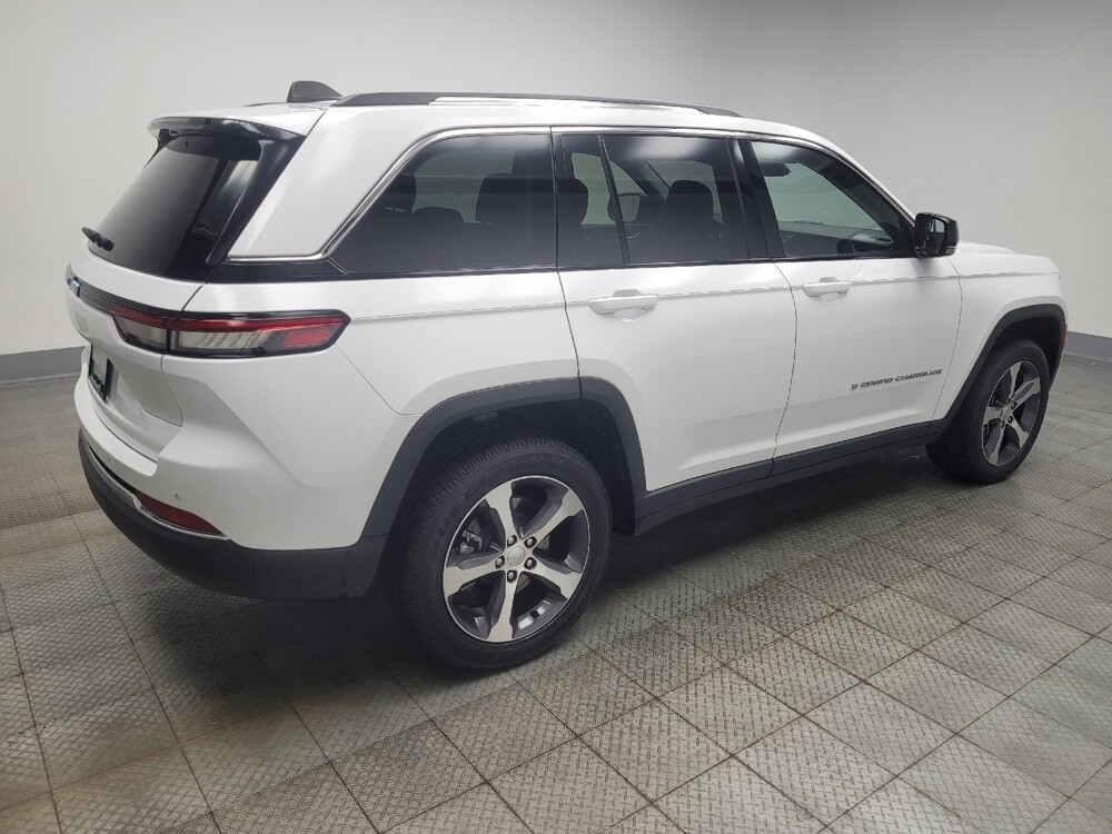 2023 Jeep Grand Cherokee in Indianapolis, IN 46222 - 18135089 10