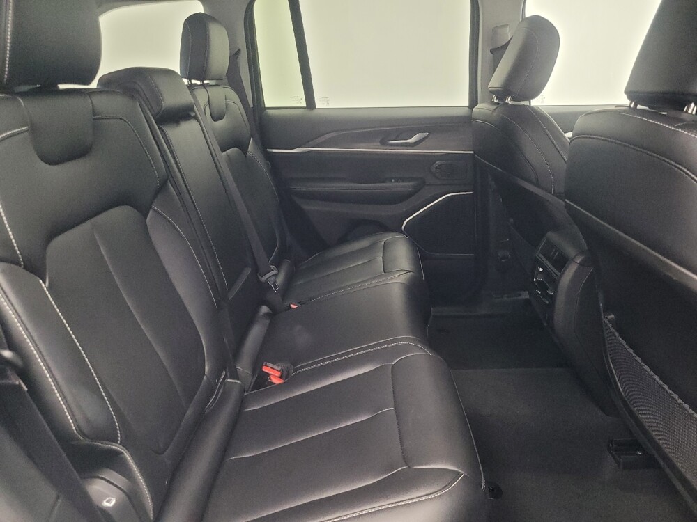 2023 Jeep Grand Cherokee in Indianapolis, IN 46222 - 18135089 19