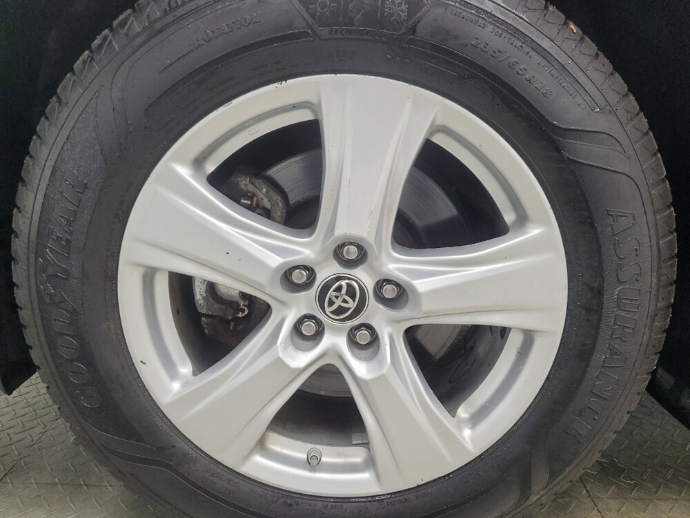 2021 Toyota Highlander in Highland, IN 46322 - 18135091 31