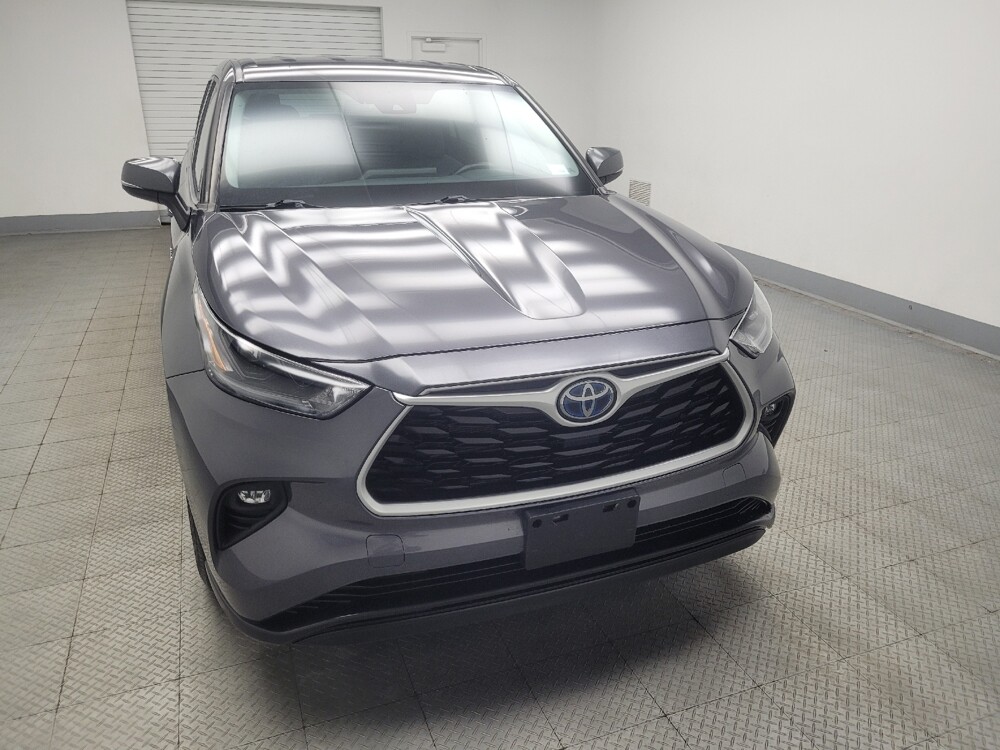 2021 Toyota Highlander in Highland, IN 46322 - 18135091 14