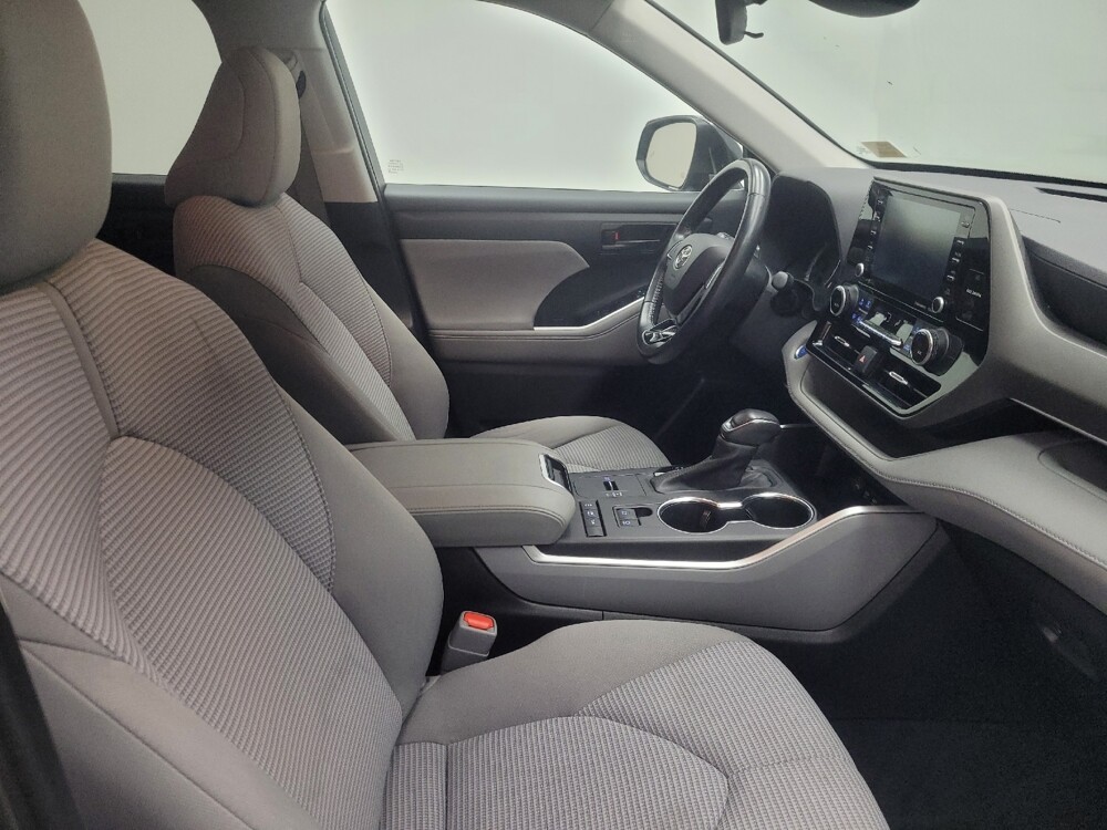 2021 Toyota Highlander in Highland, IN 46322 - 18135091 21