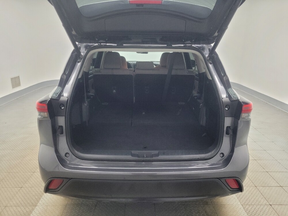 2021 Toyota Highlander in Highland, IN 46322 - 18135091 29