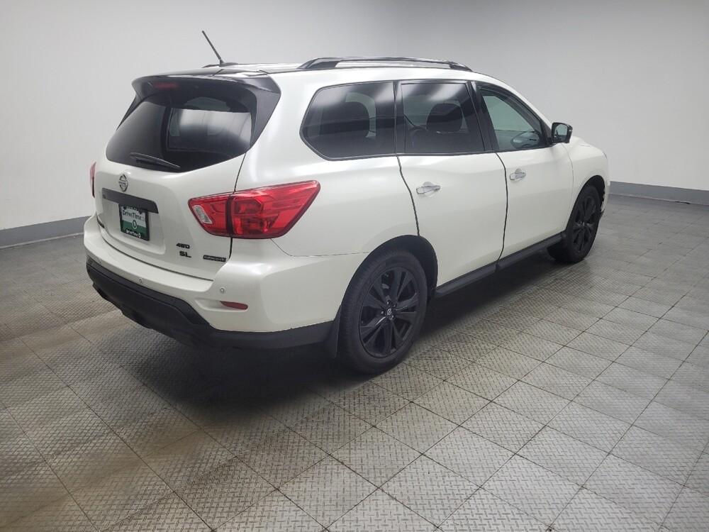 2018 Nissan Pathfinder in Mishawaka, IN 46545 - 18135095 10