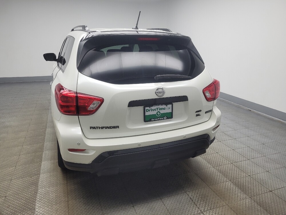 2018 Nissan Pathfinder in Mishawaka, IN 46545 - 18135095 6
