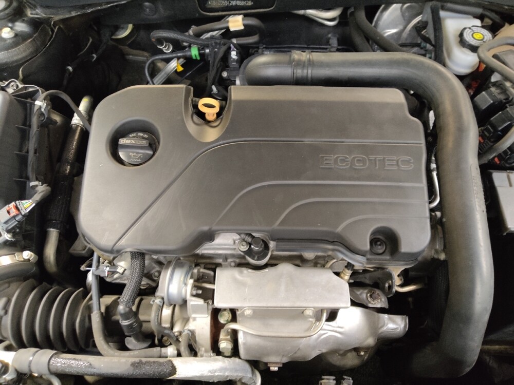 2021 Chevrolet Malibu in Metairie, LA 70006 - 18135098 30