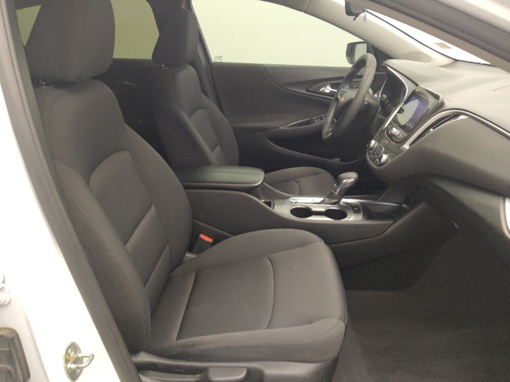 2022 Chevrolet Malibu in Houston, TX 77060 - 18135108 21
