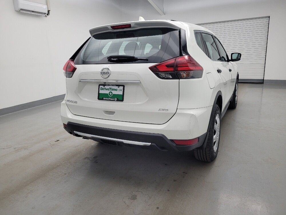 2017 Nissan Rogue in Columbus, OH 43228 - 18135116 7