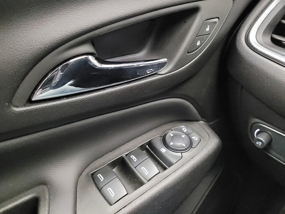 2024 Chevrolet Equinox in Eastpointe, MI 48021 - 18135126 27