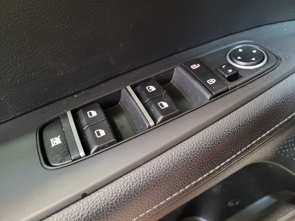 2022 Kia Forte in Downey, CA 90241 - 18135129 27