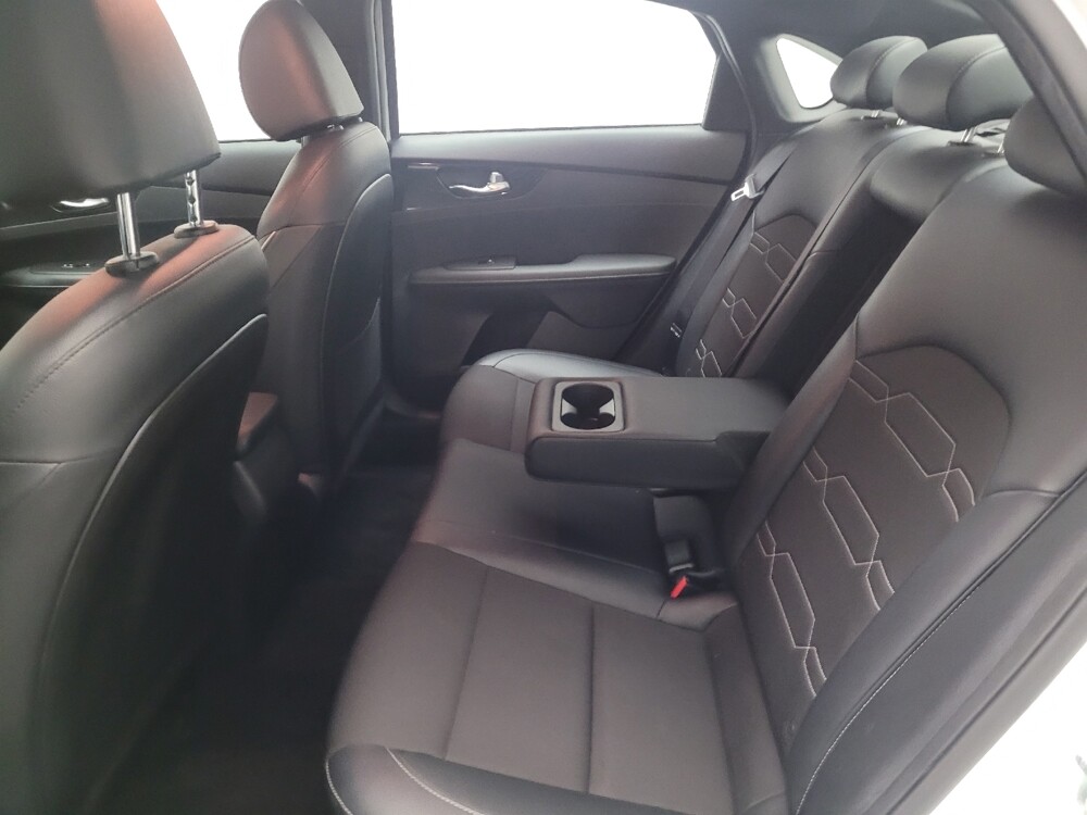 2022 Kia Forte in Downey, CA 90241 - 18135129 18