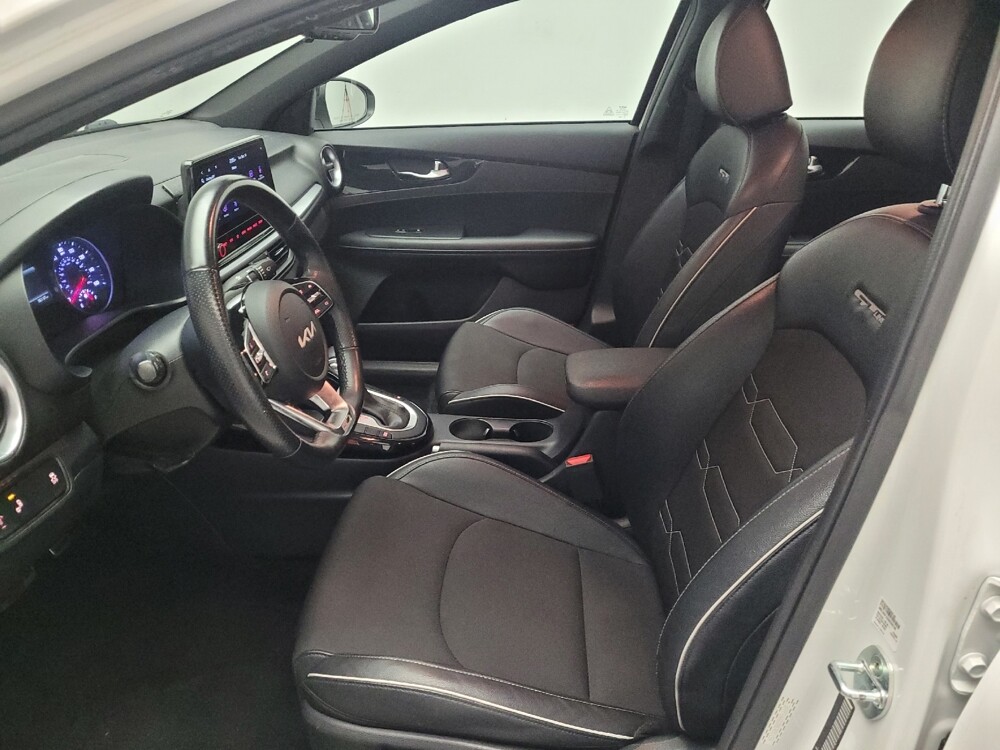 2022 Kia Forte in Downey, CA 90241 - 18135129 17