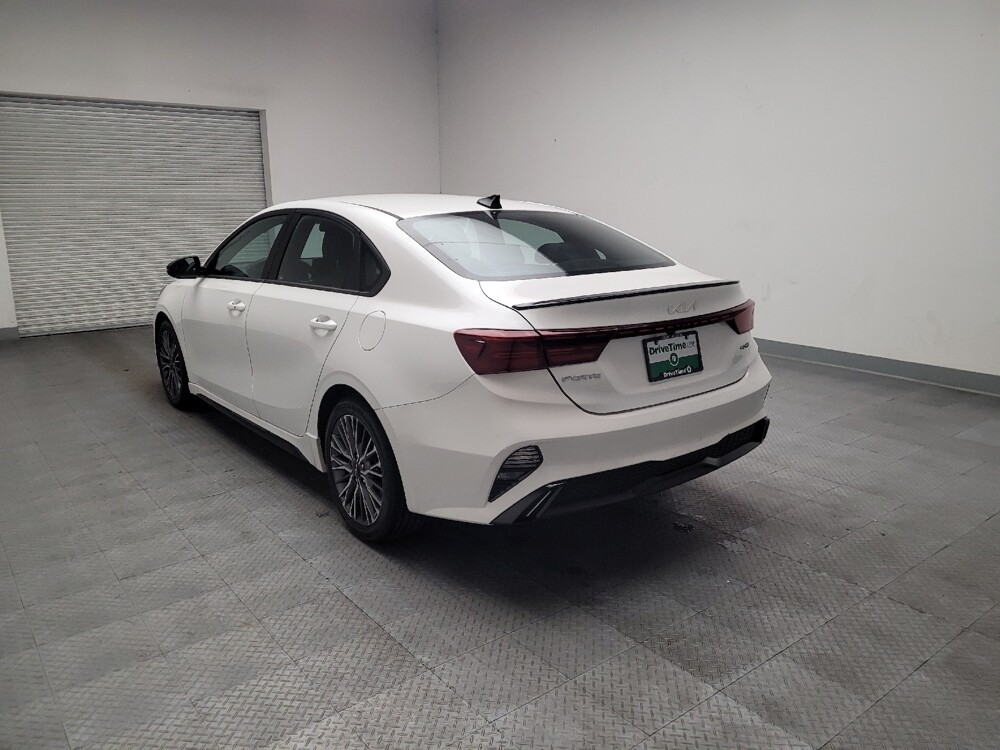 2022 Kia Forte in Downey, CA 90241 - 18135129 5