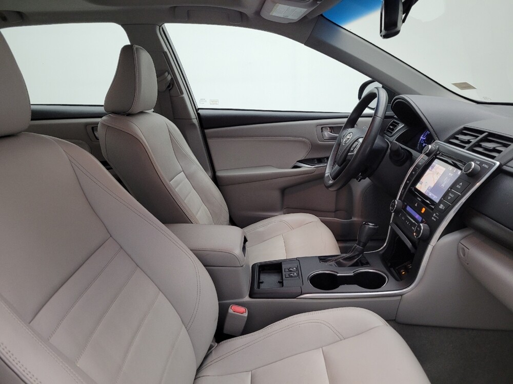 2017 Toyota Camry in Toledo, OH 43617 - 18135139 21