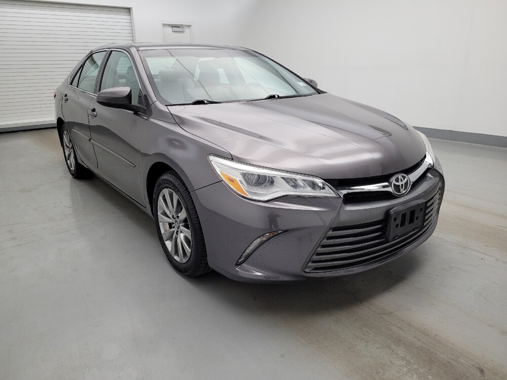 2017 Toyota Camry in Toledo, OH 43617 - 18135139 13