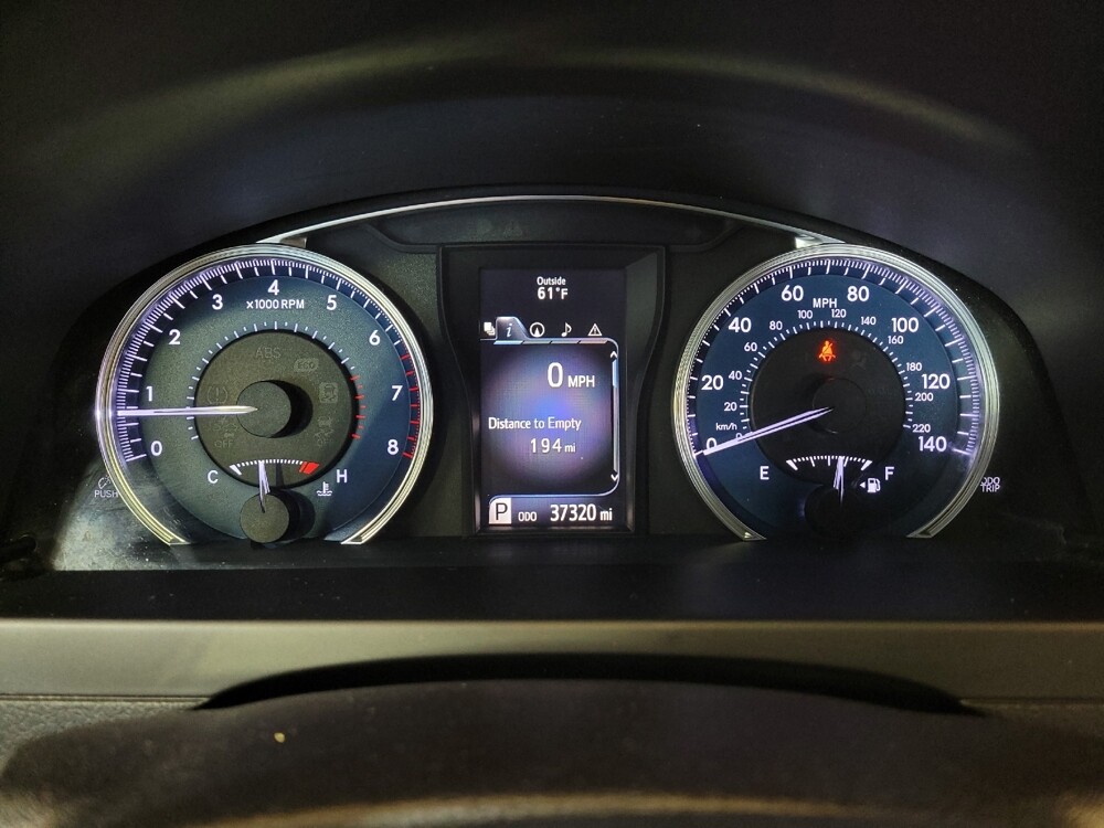 2017 Toyota Camry in Toledo, OH 43617 - 18135139 23