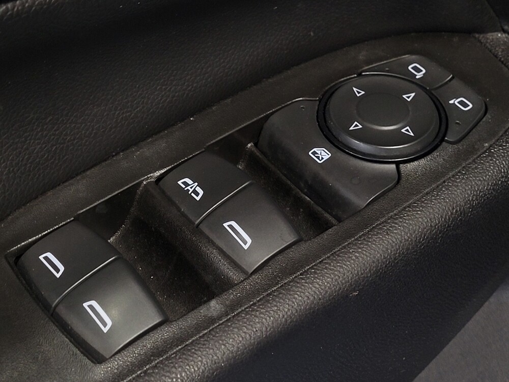 2020 Chevrolet Equinox in Lauderdale Lakes, FL 33313 - 18135143 27