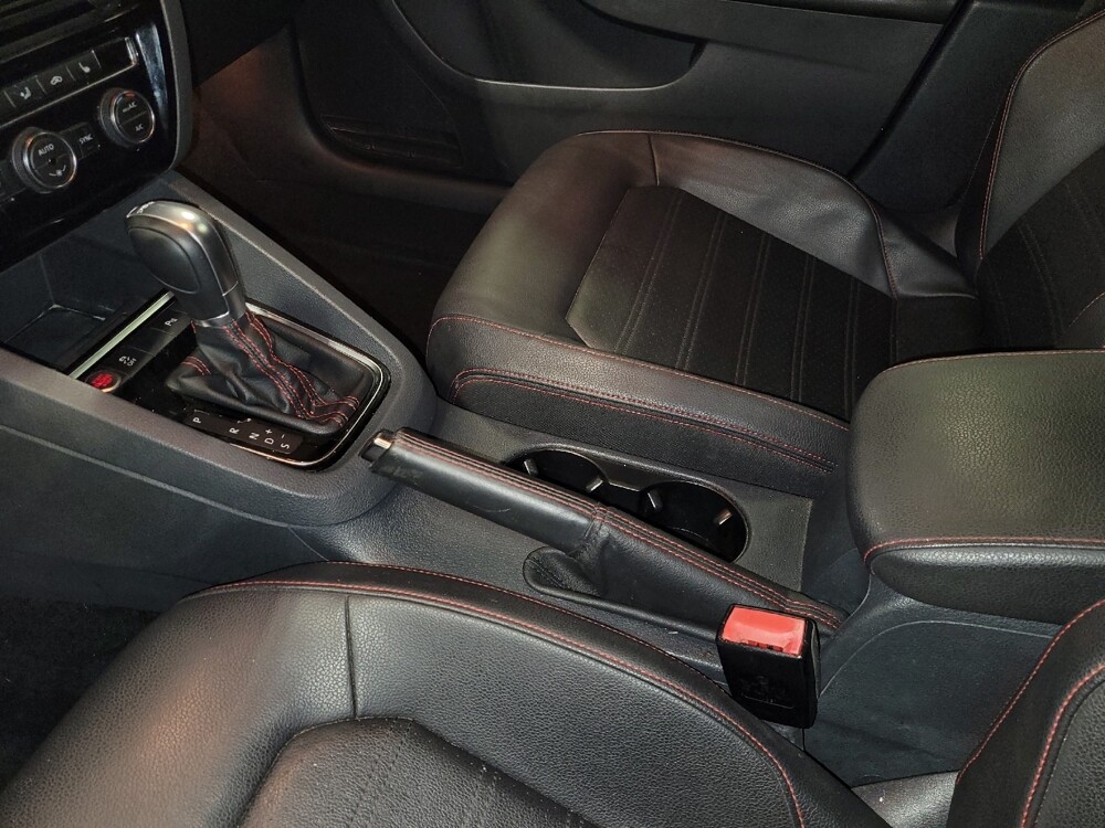 2016 Volkswagen Jetta in Savannah, GA 31419 - 18135144 26