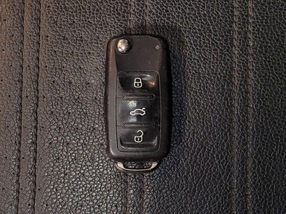 2016 Volkswagen Jetta in Savannah, GA 31419 - 18135144 32