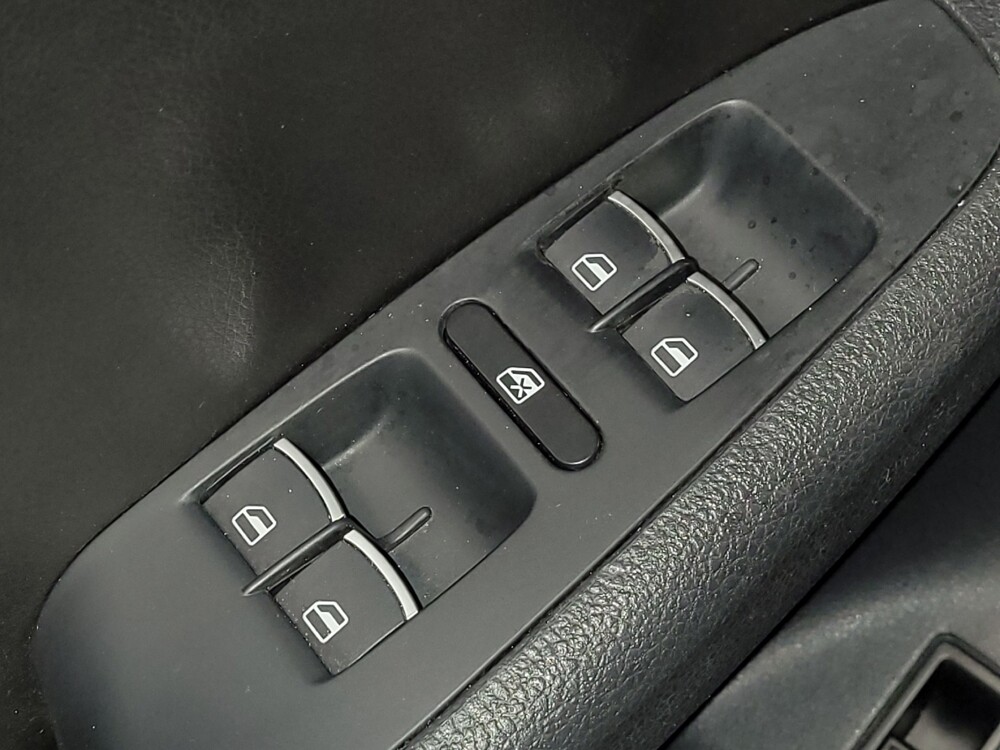 2016 Volkswagen Jetta in Savannah, GA 31419 - 18135144 27