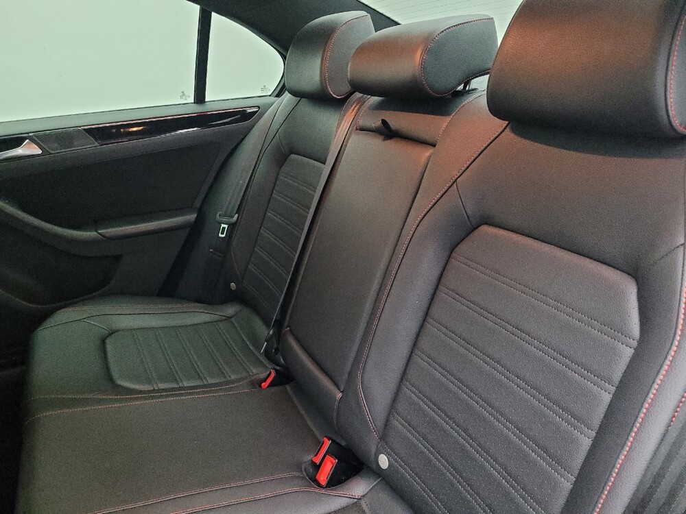 2016 Volkswagen Jetta in Savannah, GA 31419 - 18135144 18