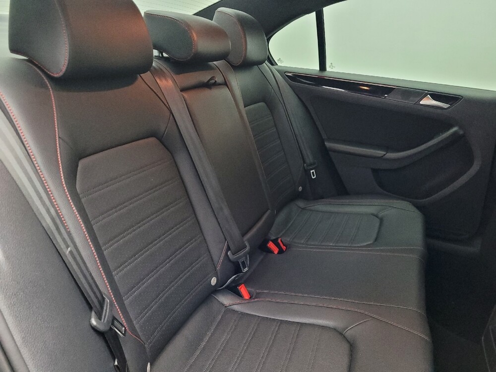 2016 Volkswagen Jetta in Savannah, GA 31419 - 18135144 19