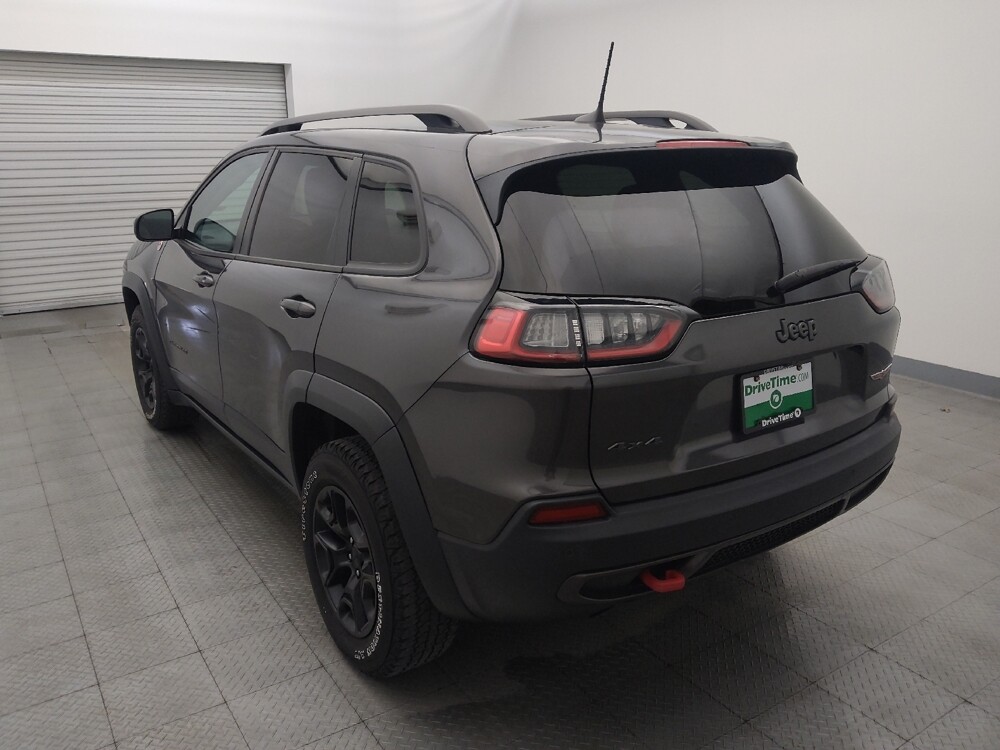 2019 Jeep Cherokee in Houston, TX 77074 - 18135150 5