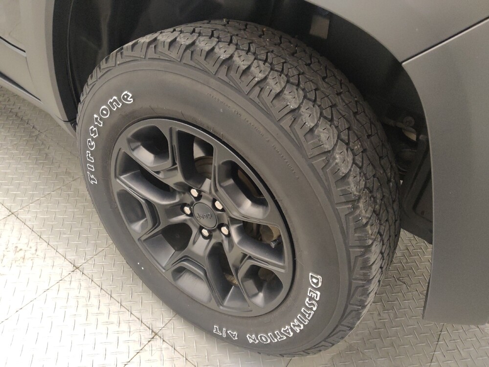 2019 Jeep Cherokee in Houston, TX 77074 - 18135150 31