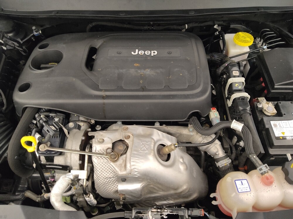 2019 Jeep Cherokee in Houston, TX 77074 - 18135150 30