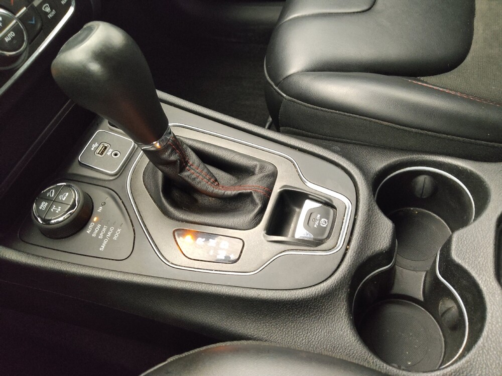 2019 Jeep Cherokee in Houston, TX 77074 - 18135150 26