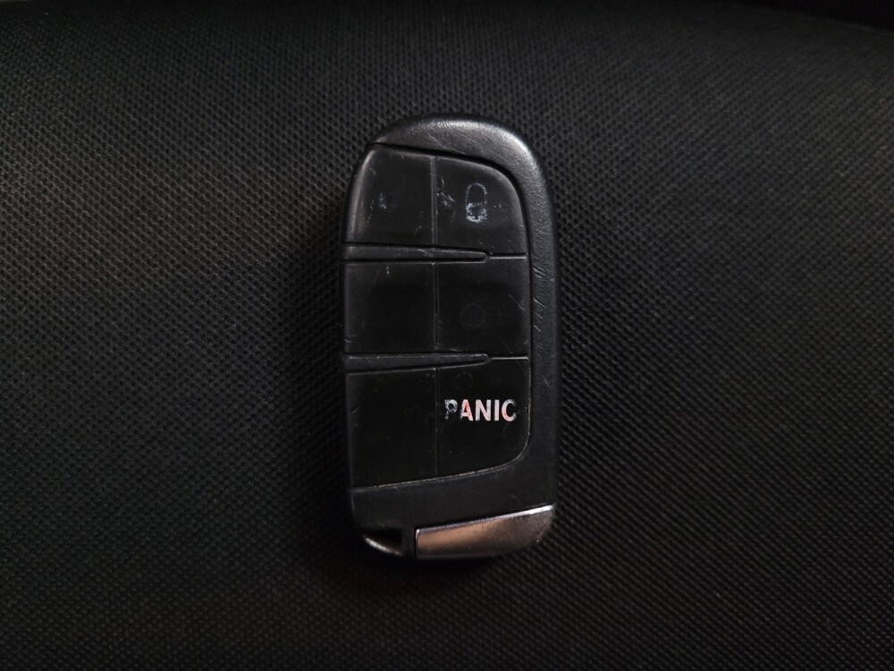 2020 Jeep Renegade in Las Vegas, NV 89102 - 18135151 32